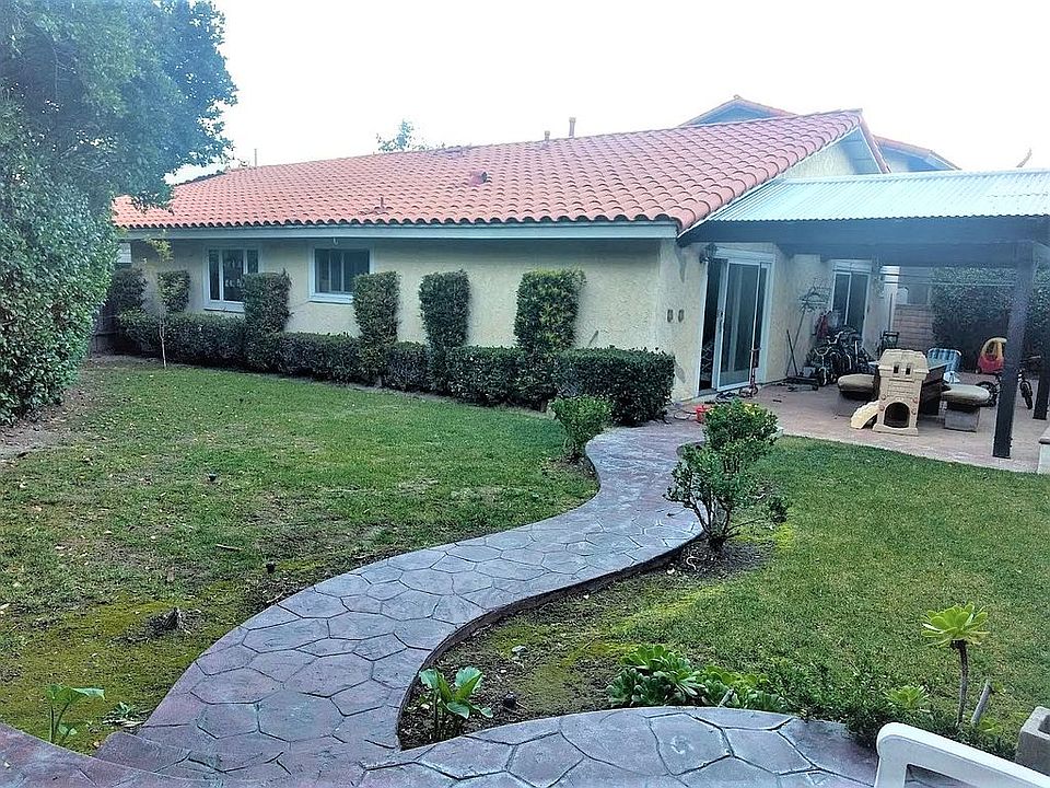 1st image of 2905 Oakwood Ln