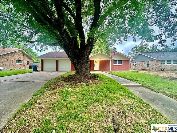 2nd image of 206 Glenbrook Ln