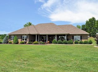 1405 Instrumental Ave, Sevierville, TN 37876