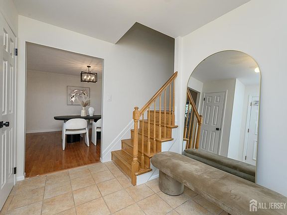 4th image of 333 River Rd