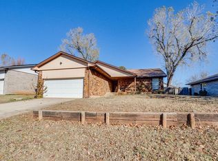 11817 Hollyrock Dr, Yukon, OK 73099
