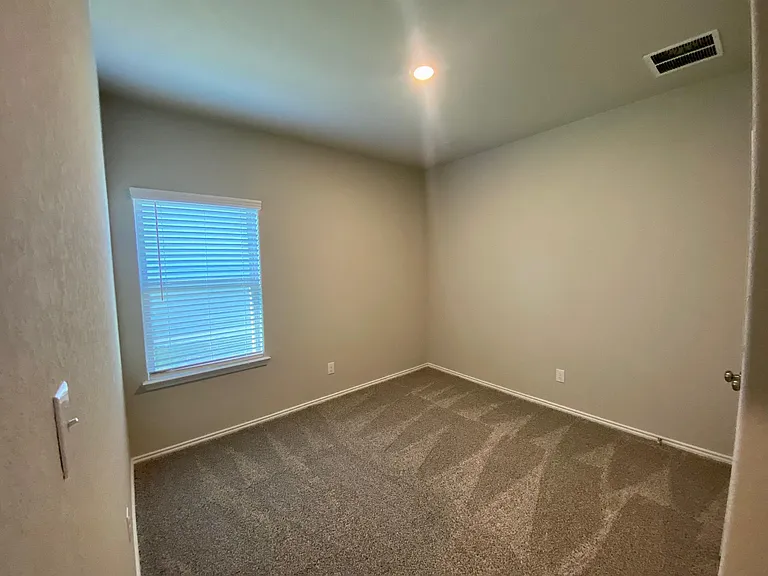 2445 Ayers Dr — Photo 12
