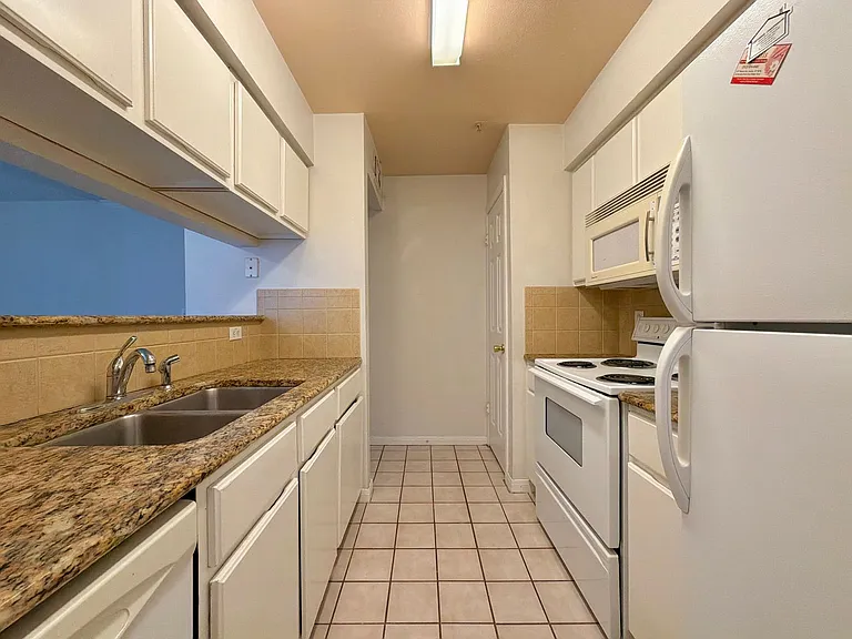501 W 26th St #308 — Photo 7