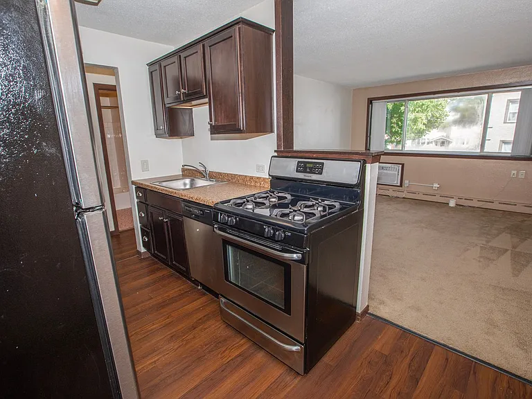 3431 Dupont Ave S — Photo 1