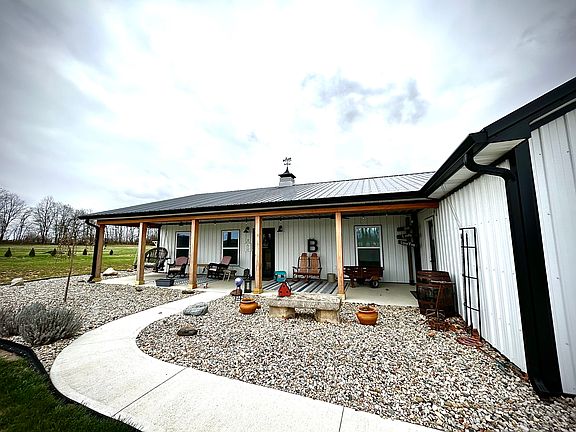 3rd image of 10505 W County Road 425 S