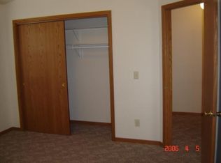 622 Kozarek Ave APT 6, Tomah, WI 54660