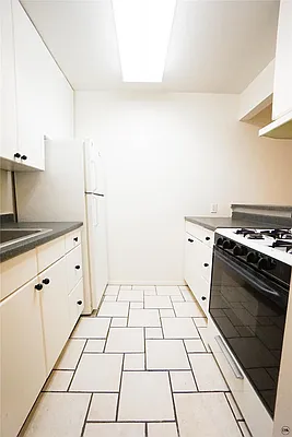 Rented by DSA Realty | media 18