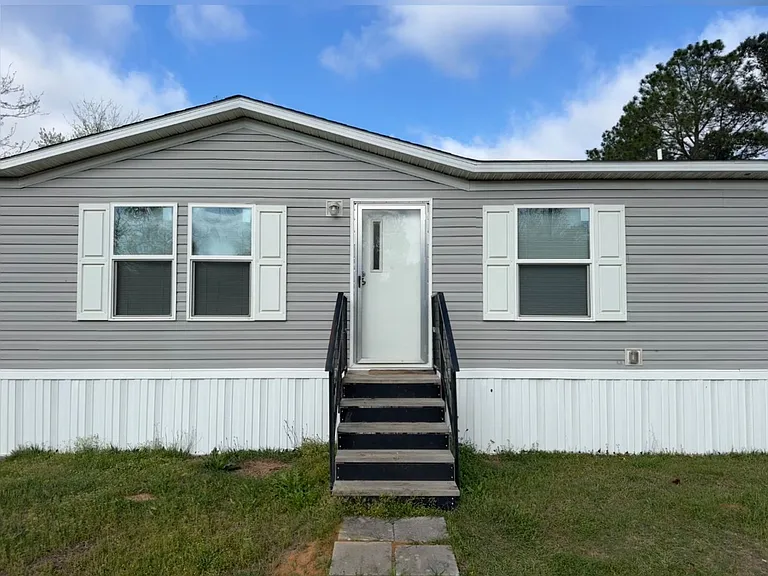 1817 S County Line Rd — Photo 2
