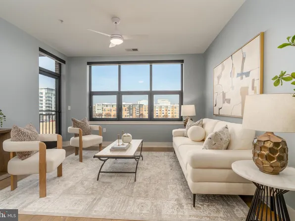 737 Swann Ave Unit 406, Alexandria, VA 22301