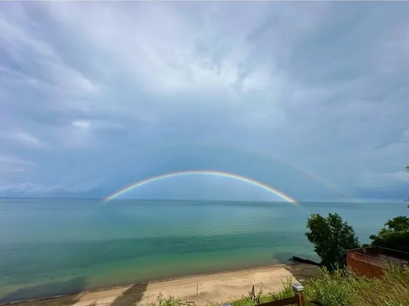 2889 Lakeshore Rd, Applegate, MI 48401