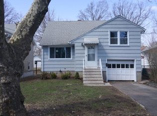 1494 Valley Rd, Rahway, NJ 07065