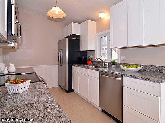 3rd image of 95 E Greenwich Ave