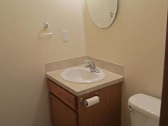 2nd image of 160 E Aloha Ln Unit A