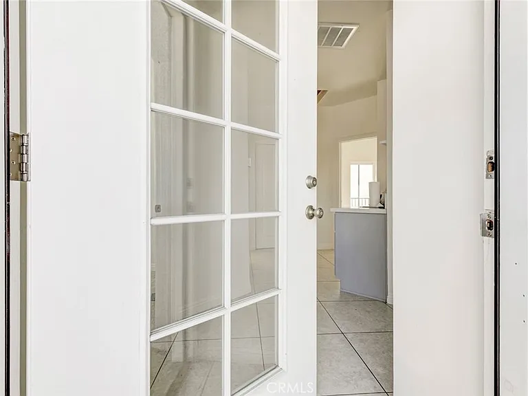 14328 Gilmore St #5 — Photo 3