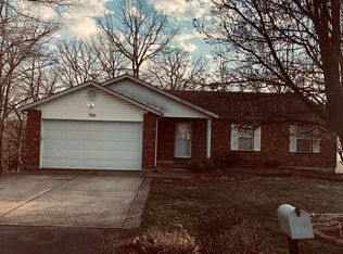 706 Walnut Rdg, Fenton, MO 63026