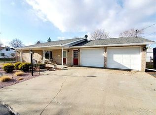 3839 Hackett Rd, Saginaw, MI 48603