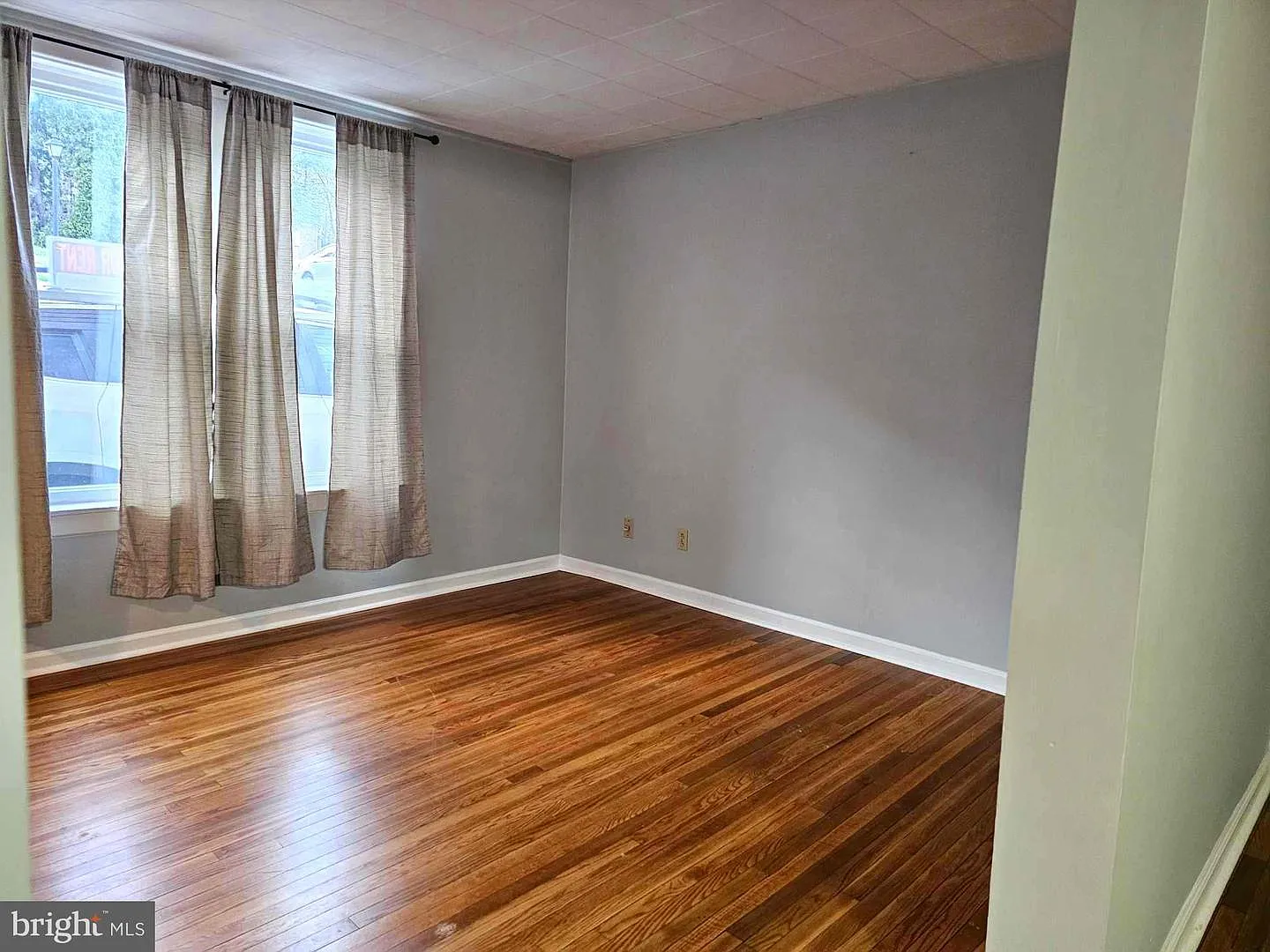 3 bed, 1600 sqft, $1,250 — Photo 3