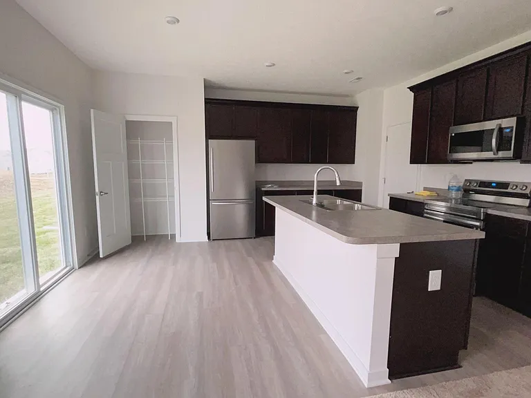 1630 Lewes Castle Dr — Photo 6