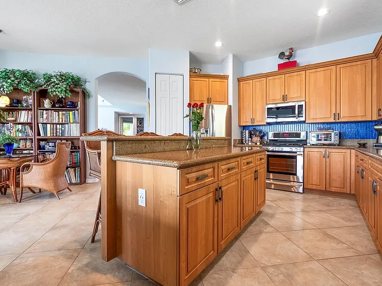1236 Bay View Way — Photo 15