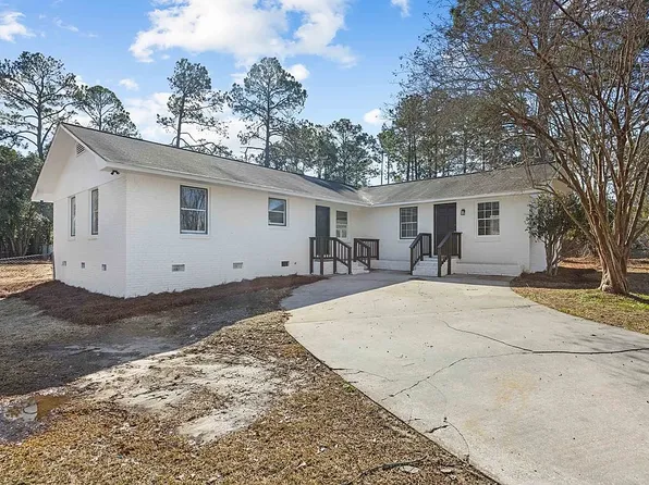 2209 Meadowbrook Dr, Tifton, GA 31794