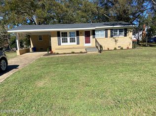 437 E 2nd St, Henderson, TN 38340