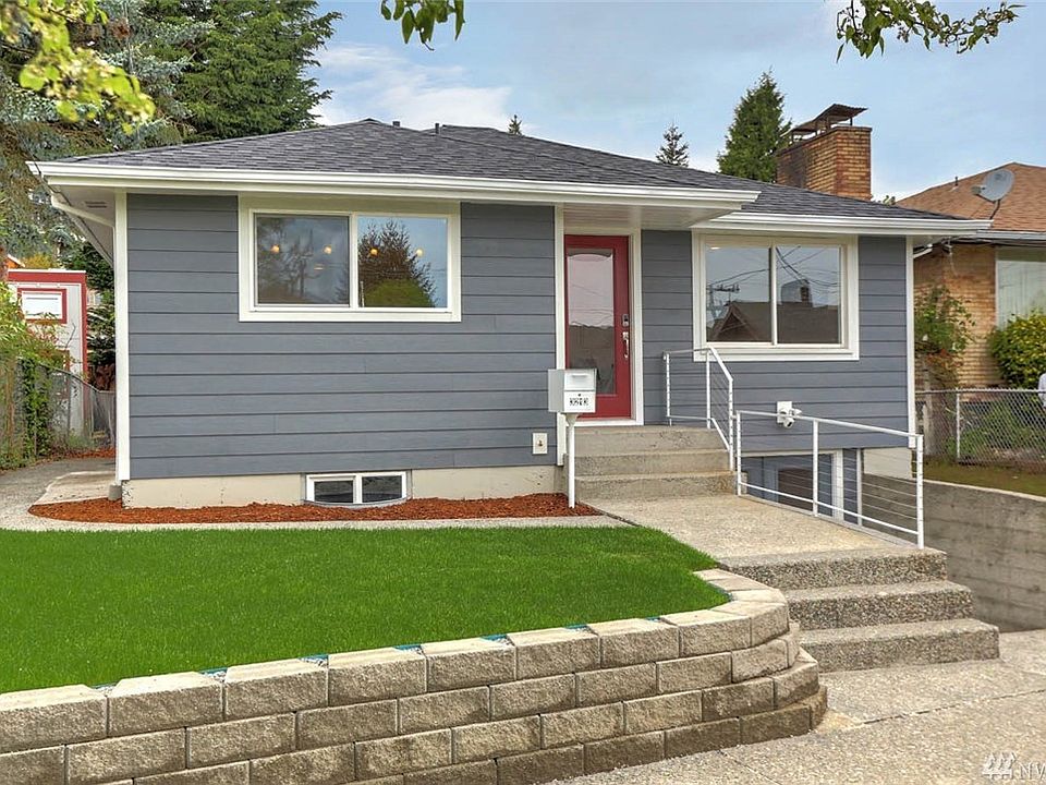 Welcome to this extensively-remodeled Modern house in desirable North Beacon Hill!