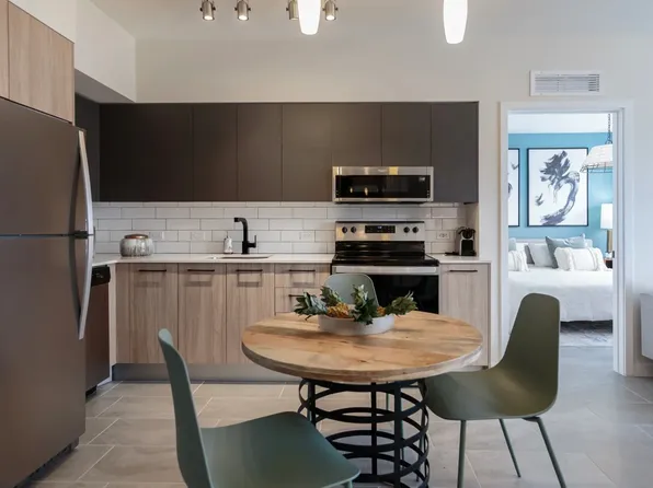 140 N Miami Ave #3104, Miami, FL 33128