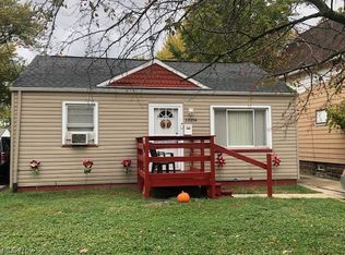 13104 Wainfleet Ave, Cleveland, OH