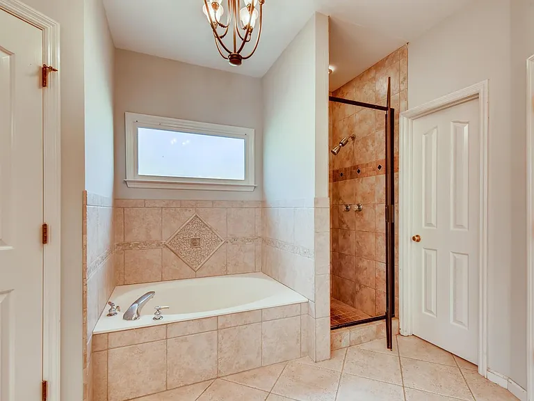 8449 Indian Hills Dr — Photo 12