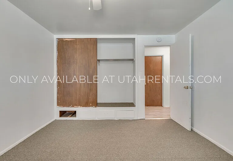 1194 W 300 N — Photo 12