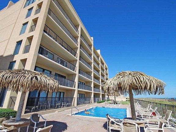 2nd image of 5550 Gulf Blvd Unit 401