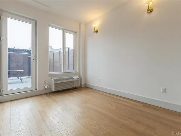 263 Hull Street image 4 of 26