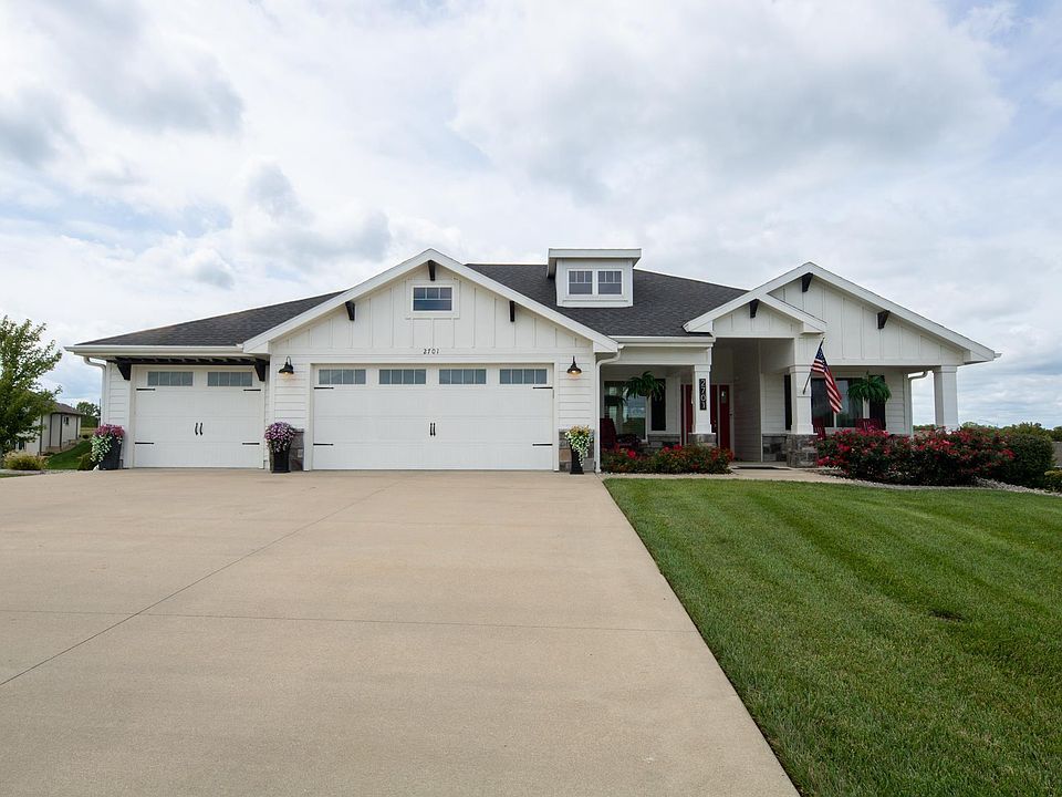 1st image of 2701 Twin Lakes Dr