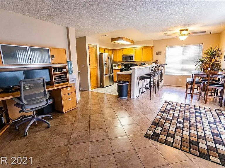 4060 Elkridge Dr — Photo 18