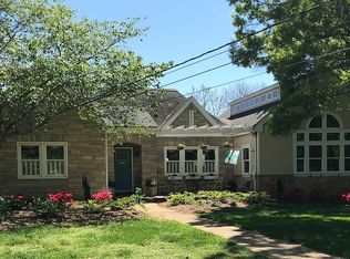 160 N Crest Rd, Chattanooga, TN 37404