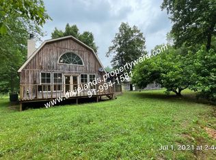 632 Green Hollow Rd, Linden, TN 37096