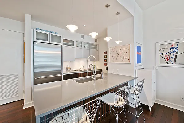 Rented by CORE | media 4