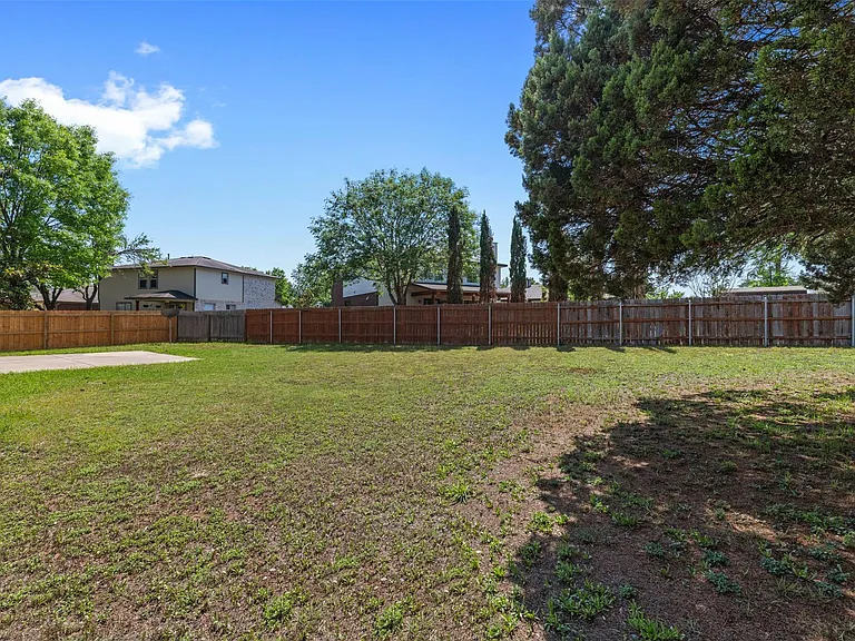 1809 Vanderhill Cv — Photo 38