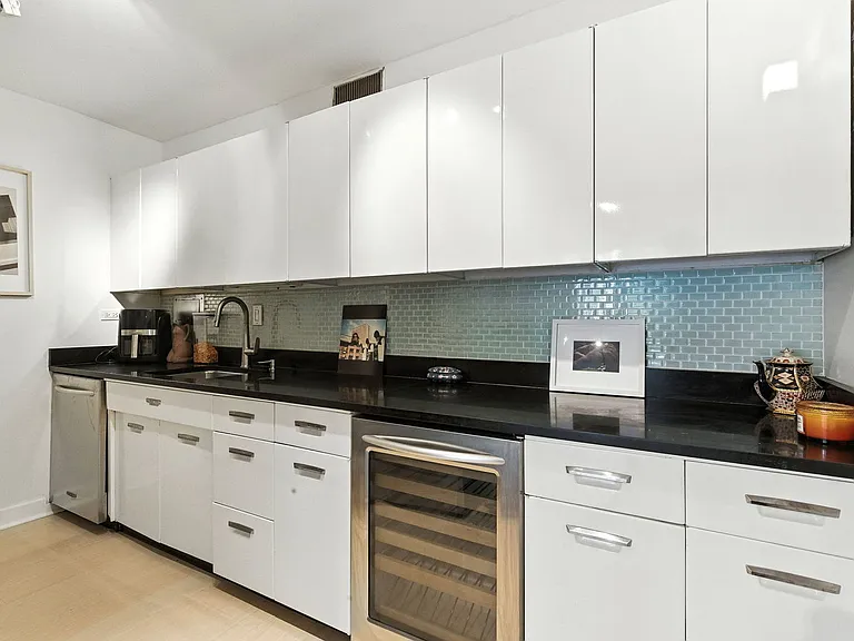 900 N Lake Shore Dr #410 — Photo 8