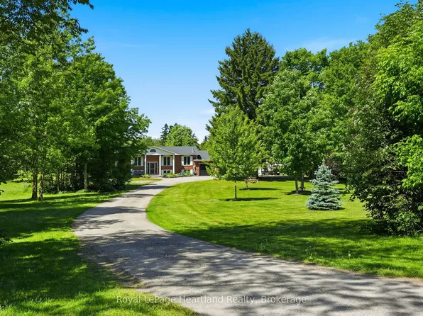 1041 Howick St, Howick, ON N0G 2X0