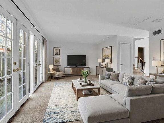 5th image of 3312 Northcrest Rd APT C