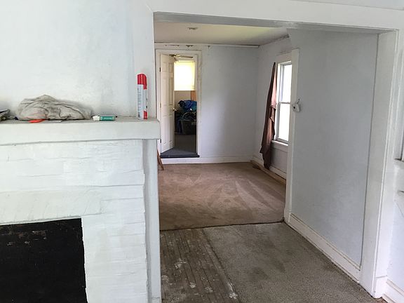 3rd image of 4256 E 62nd St