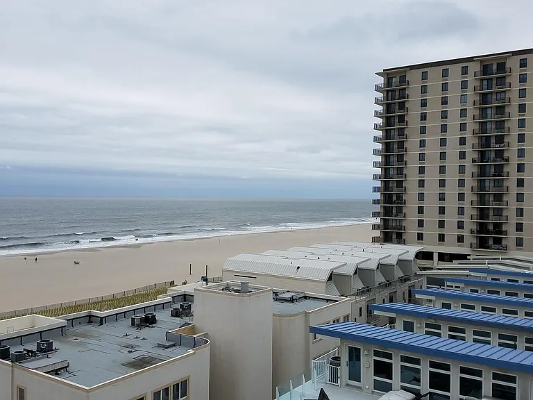 9400 Atlantic Ave #818 — Photo 16