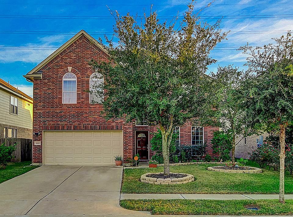 1st image of 26523 Richwood Oaks Dr