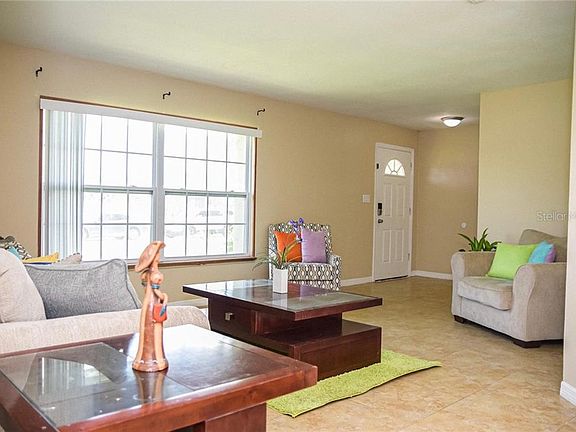 4th image of 2248 Bay Leaf Dr