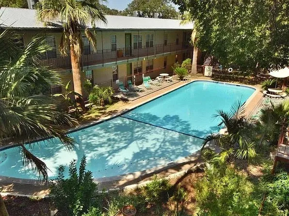 300 Crockett St APT 112, Austin, TX 78704