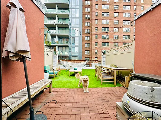 Rented by Compass | media 23