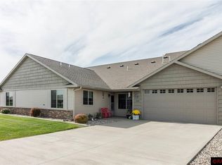 100 Doral Dr, Mankato, MN 56001