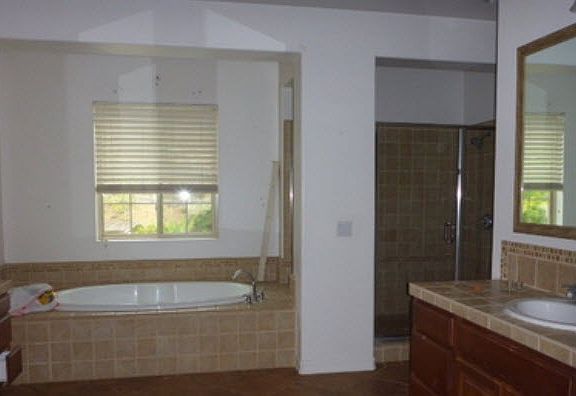 2nd image of 1674 Venice Ave