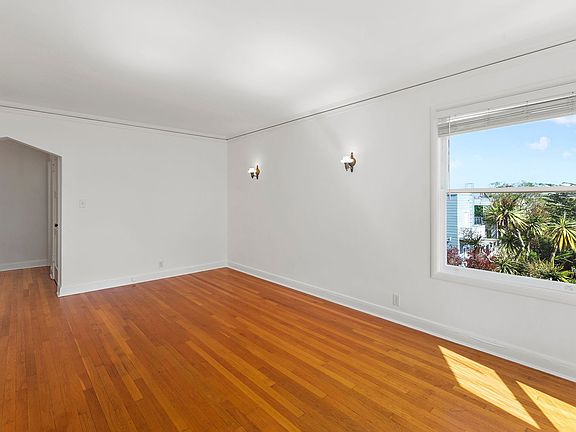 4th image of 1444 7th Ave #206